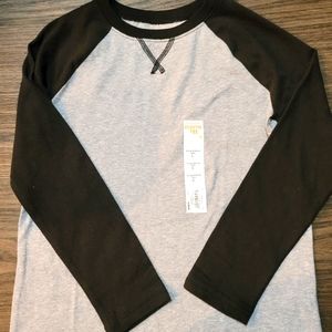 Nwt boys size 6 jumping beans long sleeve T